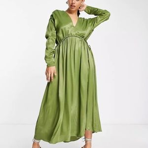NWT satin v neck oversized midi dress with drawstring in olive green